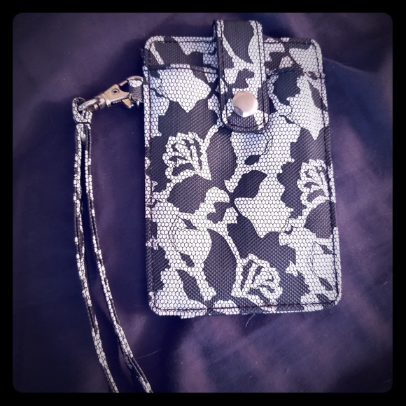 ID clutch - Picture 1 of 2